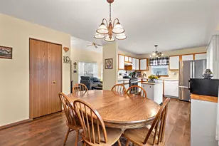 2321 Aspen Dr, Woodstock, IL 60098 - Photo 10