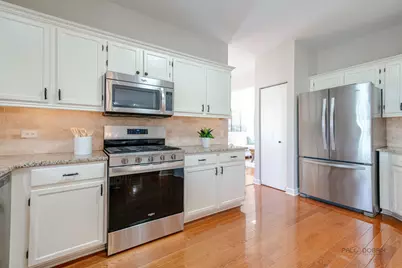 204 N Crooked Lake Lane, Lindenhurst, IL 60046 - Photo 14