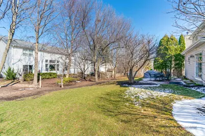 204 N Crooked Lake Lane, Lindenhurst, IL 60046 - Photo 36