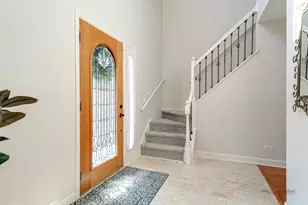 204 N Crooked Lake Ln, Lindenhurst, IL 60046 - Photo 6