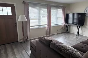 404 N Kinzie St, Thornton, IL 60476 - Photo 6