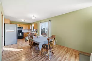 1408 Chestnut Ln, Yorkville, IL 60560 - Photo 6