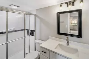 375 Plum Creek Dr, Wheeling, IL 60090 - Photo 6