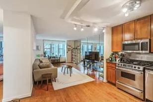 400 E Randolph St, Chicago, IL 60601 - Photo 8