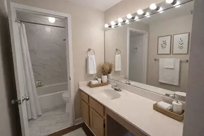 200 N Dearborn Street #1006, Chicago, IL 60601 - Photo 16