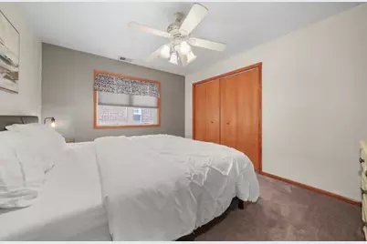 5304 S New England Avenue, Chicago, IL 60638 - Photo 12