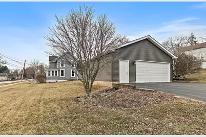 494 N Walnut Street, South Elgin, IL 60177 - Photo 2