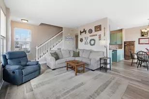 25047 Clare Cir, Manhattan, IL 60442 - Photo 6