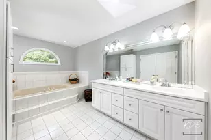 6722 Sweetbriar Ln, Darien, IL 60561 - Photo 34