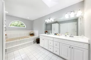 6722 Sweetbriar Ln, Darien, IL 60561 - Photo 36