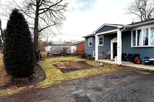 1216 N Lake Shore Dr, Round Lake Beach, IL 60073 - Photo 16