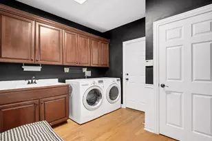 525 S Oak Ave, Westmont, IL 60559 - Photo 14