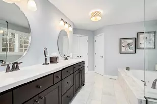 525 S Oak Ave, Westmont, IL 60559 - Photo 18