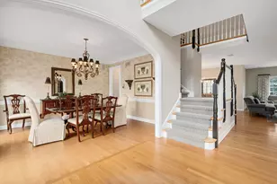 525 S Oak Ave, Westmont, IL 60559 - Photo 4