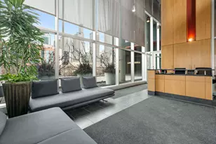 737 W Washington Blvd, Chicago, IL 60661 - Photo 2