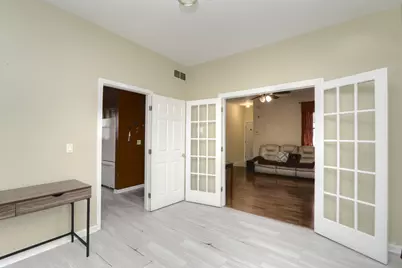323 S Broadway Avenue, Aurora, IL 60505 - Photo 8