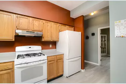 323 S Broadway Avenue, Aurora, IL 60505 - Photo 14