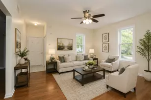 323 S Broadway Ave, Aurora, IL 60505 - Photo 4