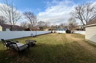 706 Geneva St, West Dundee, IL 60118 - Photo 30