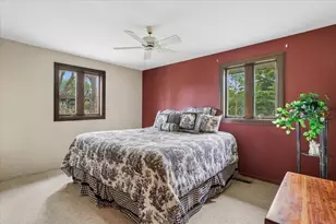 1332 W Weathersfield Way, Schaumburg, IL 60193 - Photo 12