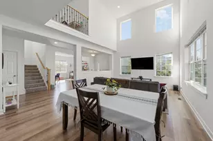 110 Easton Dr, Gilberts, IL 60136 - Photo 8