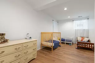 1417 W Arthur Ave, Chicago, IL 60626 - Photo 10