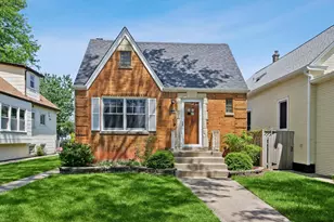 4714 W Warwick Ave, Chicago, IL 60641 - Photo 2