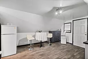 3036 N Kedzie Ave, Chicago, IL 60618 - Photo 20