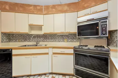 5608 S Gilbert Avenue, La Grange Highlands, IL 60525 - Photo 8