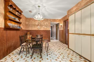 5608 S Gilbert Ave, La Grange Highlands, IL 60525 - Photo 10