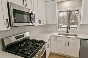 4126 Wildwood Dr, Crystal Lake, IL 60014 - Photo 4