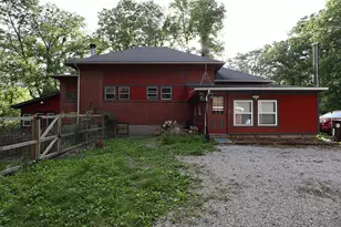 483 E 1300 North Rd, Monticello, IL 61856 - Photo 4