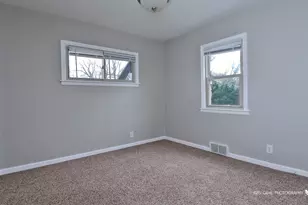 610 Lagoon Terrace, Round Lake Beach, IL 60073 - Photo 12