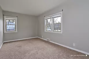 610 Lagoon Terrace, Round Lake Beach, IL 60073 - Photo 8