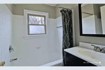 610 Lagoon Terrace, Round Lake Beach, IL 60073 - Photo 14