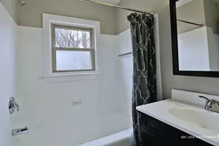 610 Lagoon Terrace, Round Lake Beach, IL 60073 - Photo 14