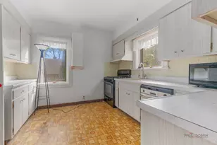 117 E Washington Ave, Lake Bluff, IL 60044 - Photo 12