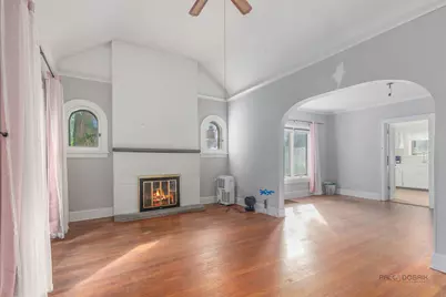 117 E Washington Avenue, Lake Bluff, IL 60044 - Photo 4