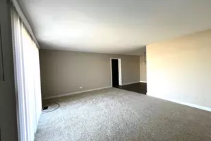 116 Cotuit Ct, Schaumburg, IL 60193 - Photo 2