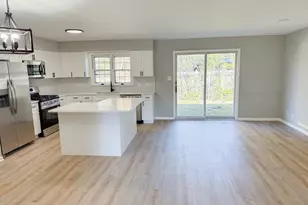 823 Bradoc St, Chicago Heights, IL 60411 - Photo 6