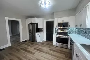 125 S Main St, Clifton, IL 60927 - Photo 8