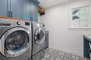 236 Holmes Ave, Clarendon Hills, IL 60514 - Photo 20