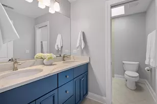 236 Holmes Ave, Clarendon Hills, IL 60514 - Photo 22