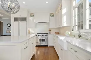 236 Holmes Ave, Clarendon Hills, IL 60514 - Photo 6