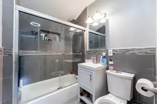 5227 S Neenah Ave, Chicago, IL 60638 - Photo 14