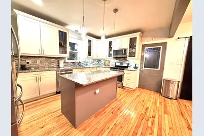 8544 S Essex Avenue, Chicago, IL 60617 - Photo 10