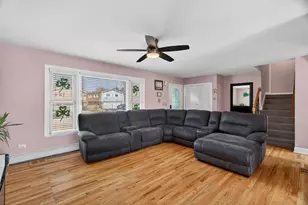 6331 Arcadia Dr, Tinley Park, IL 60477 - Photo 4