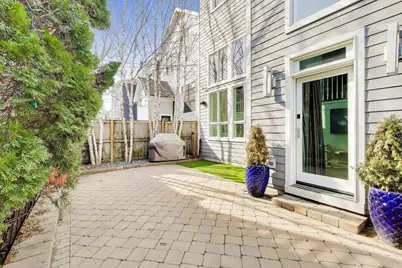 2935 N Seeley Avenue, Chicago, IL 60618 - Photo 54