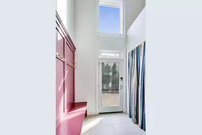 2935 N Seeley Avenue, Chicago, IL 60618 - Photo 18