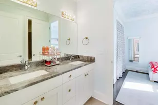 2935 N Seeley Ave, Chicago, IL 60618 - Photo 36